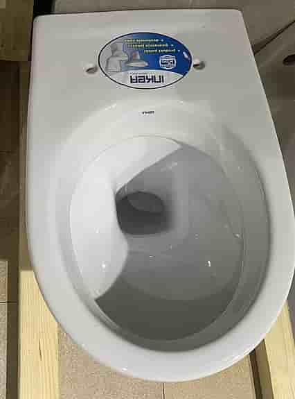 Vägghängd toalett