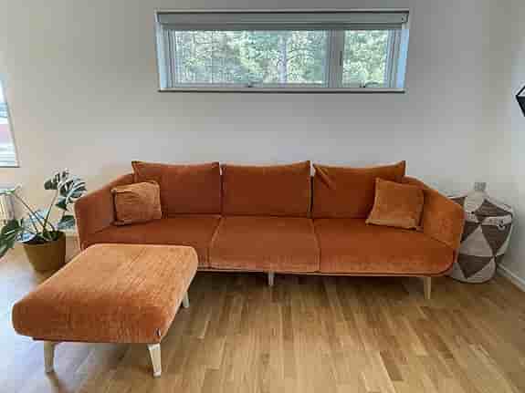 Moa 4-Sits Soffa med fotpall och 2 kuddar