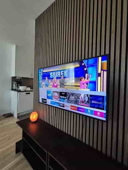 43" Samsung TV LÄS BESKRIVNING