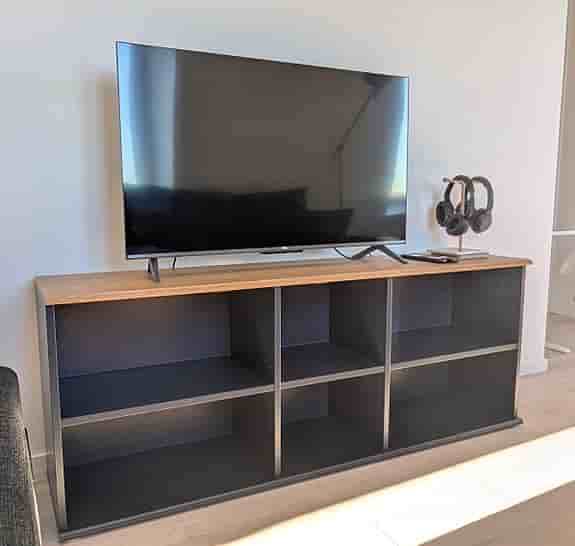 IKEA TV-BANK, SKRUVBY