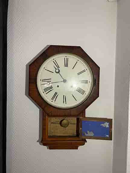 Amerikansk original  från Waterbury Clock Co väggklocka