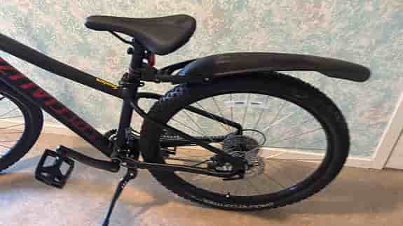 Specialized Pitch 27.5 Int Satin Black/Crimson/Rocket Red  Mountainbike