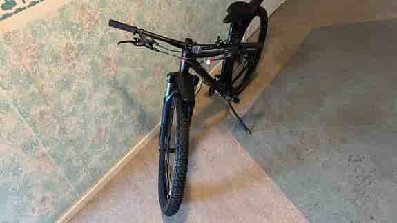 Specialized Pitch 27.5 Int Satin Black/Crimson/Rocket Red  Mountainbike