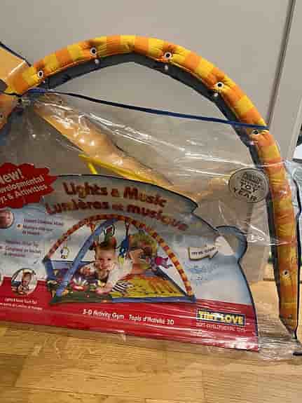 Fisher-Price Lights & Music Babygym