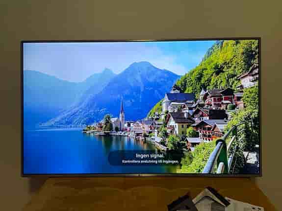 LG 55” 4K UHD Smart Tv Nyskick komplett