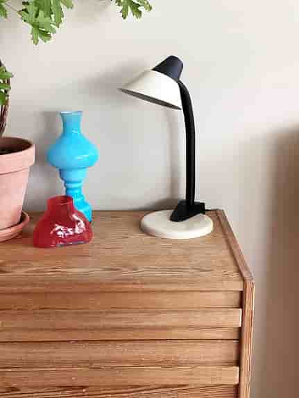 Söt Vintage Byrå i Furu / Förvaring + Retro Lampa/Bordslampa - 70-tal
