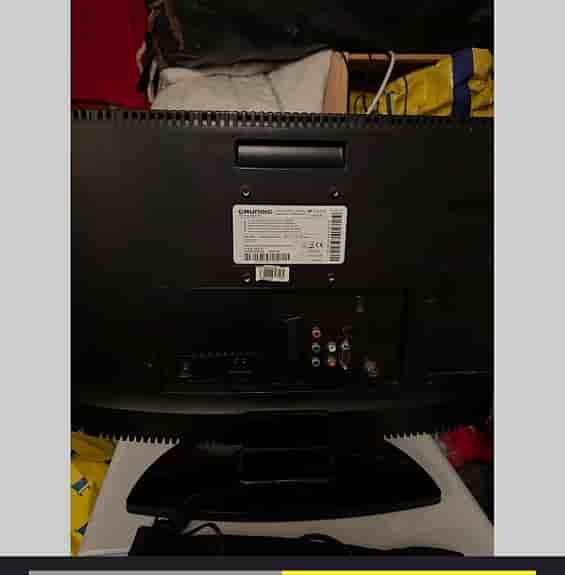 24 tum 12 volt wifi lcd tv för vägg