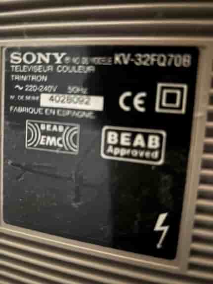 Sony Trinitron 32 tum
