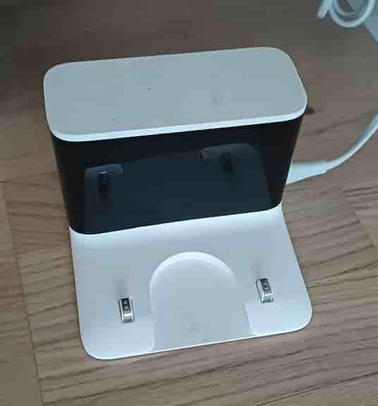 Xiaomi S10 plus robo with rotating mop pads