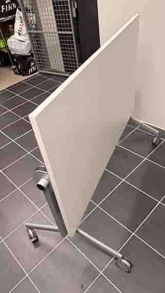 Swedese Alufloop skrivbord 160x80 cm vitt MDF