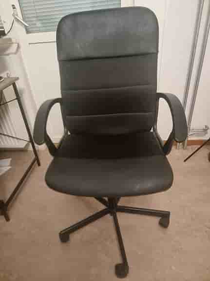 Kontorsstol 250 kr
