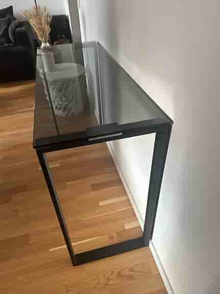 Mio konsolbord glas svart metall
