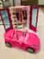 Barbie dockset bil garderob möbler kläder och tillbehör