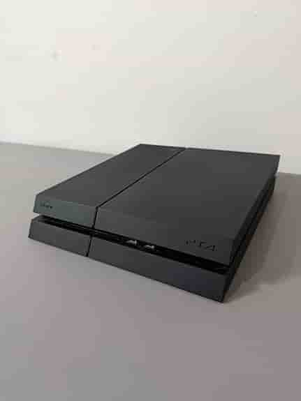 Sony Playstation 4 svart