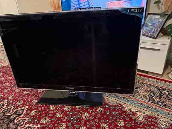 Samsung UE40C5105QWXXE LED‑TV 40 tum svart