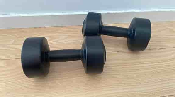2 dumbbells
