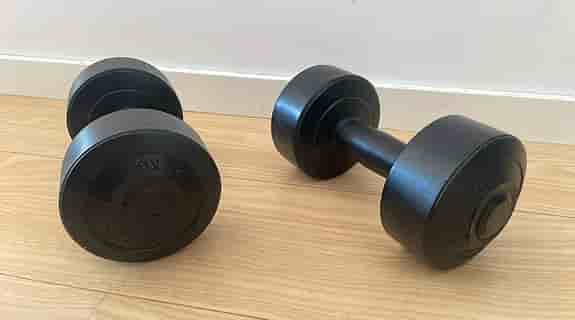 2 dumbbells