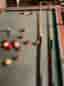 Bumper pool, biljard liknande spel.