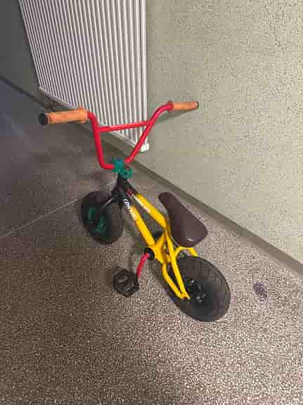 Mini bmx - KAN GÅ NER I PRIS VID SNABB AFFÄR