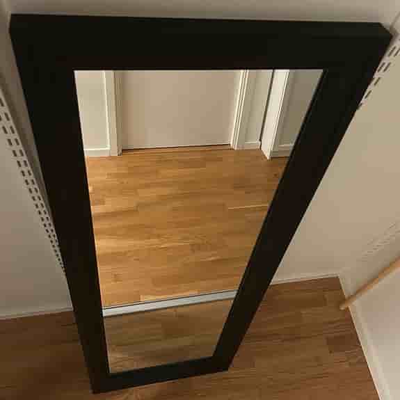 Spegel från IKEA, TOFTBYN