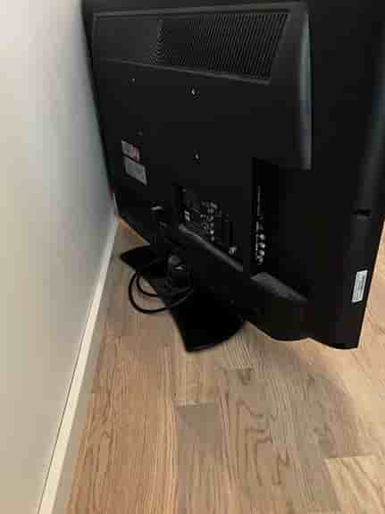 LG 32” TV