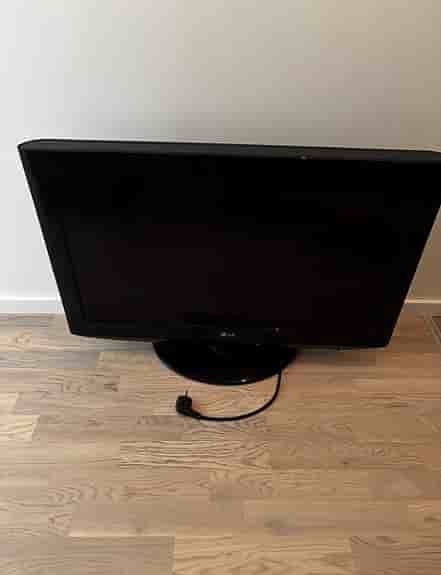 LG 32” TV