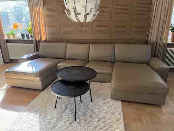 Divan soffa i skinn