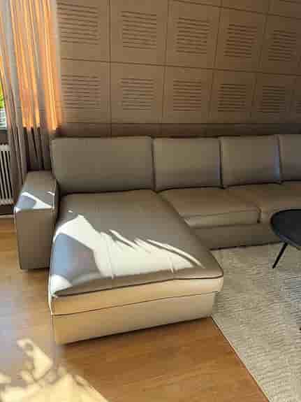 Divan soffa i skinn