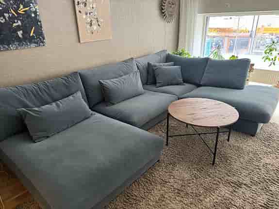 Stor härlig soffa med 2 divaner!