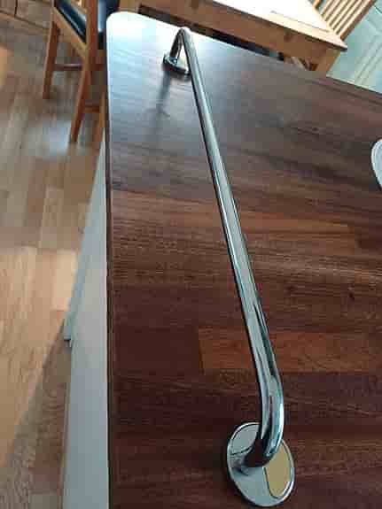 Kromad handdukstork SMEDBO,  600mm mellan skruvhålen