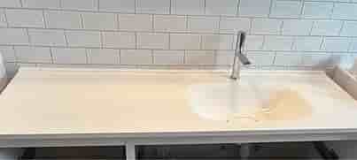 Tvättställ Vedum Flow Top Solid White 1500x525 – inkl. kran