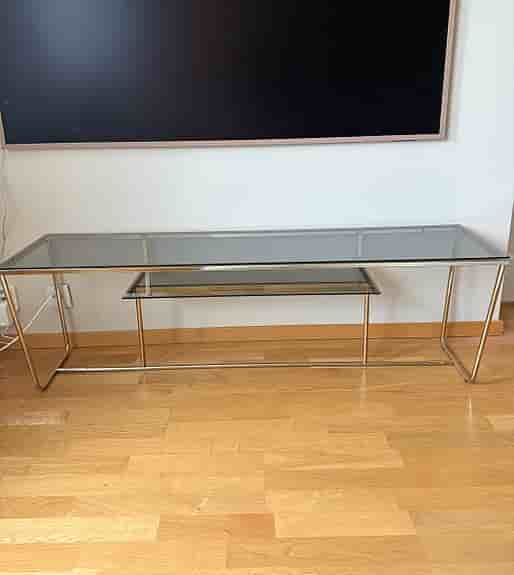 Stilren mediebänk / TV-bord – som ny