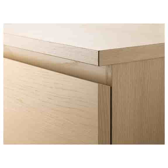 MALM. Byrå med 2 lådor, vitlaserad ekfaner. IKEA.
