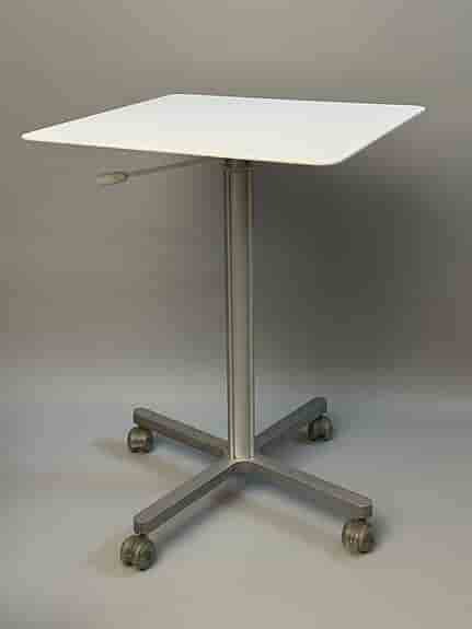 Abstracta MIXX – höj/sänkbart designbord i industrikänsla