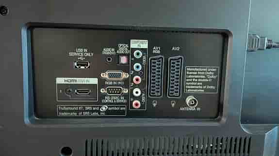 TV 32 tum svart, LG 32LG2100