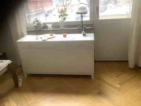 Bänk. Finns i Solna mitt nr 0730365404