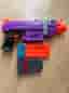 Nerf leksaksvapen och skyddsglasögon
