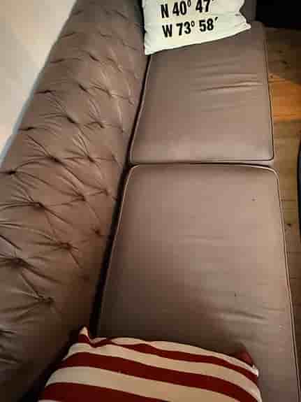 Snygg soffa Chesterfield style