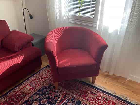 Mio soffa och fåtölj röd tyg