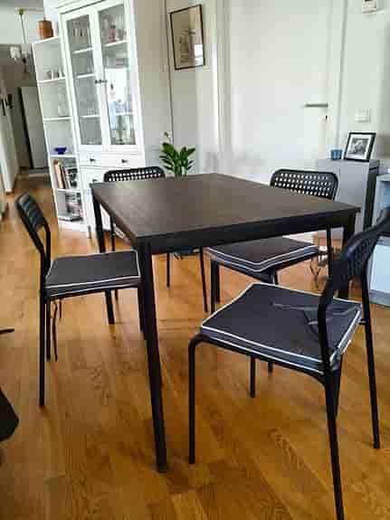 Bord + 4 stolar