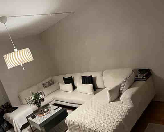 Beige U-soffa 5-sits (nästan ny) – mycket fint skick
