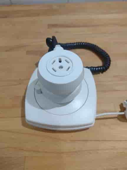 Telia telefonadapter eller förlängningsdosa för fast telefoni.