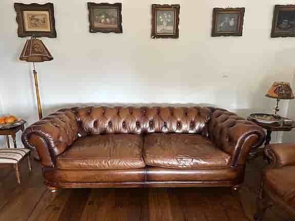Chesterfield, soffa i äkta läder