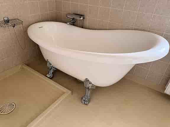 Westerbergs Victoria badkar 157 cm vitt med kromade tassar