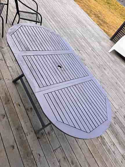 Trädgårdsbord