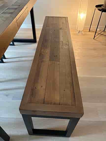 Woodenforge sittbänk