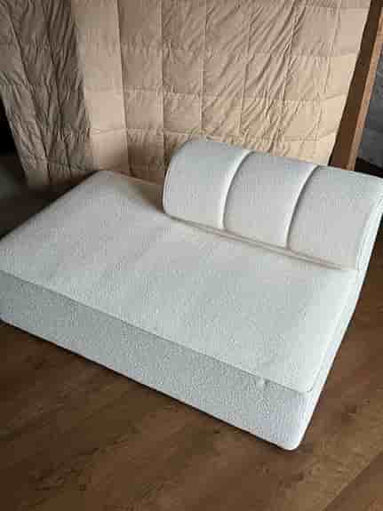 Audo Copenhagen soffa schäslong vit textil