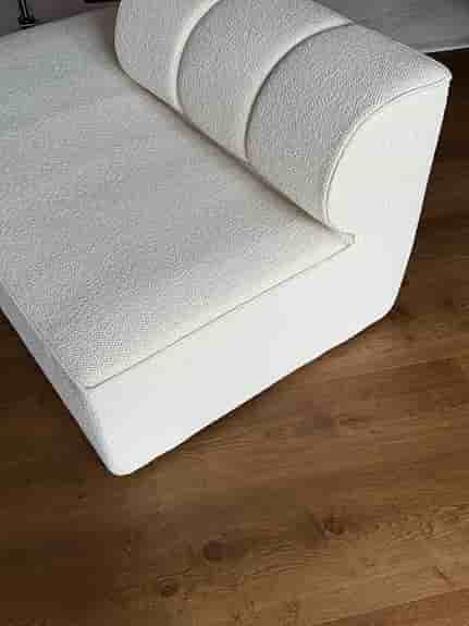 Audo Copenhagen soffa schäslong vit textil