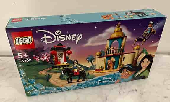 LEGO Disney 43208