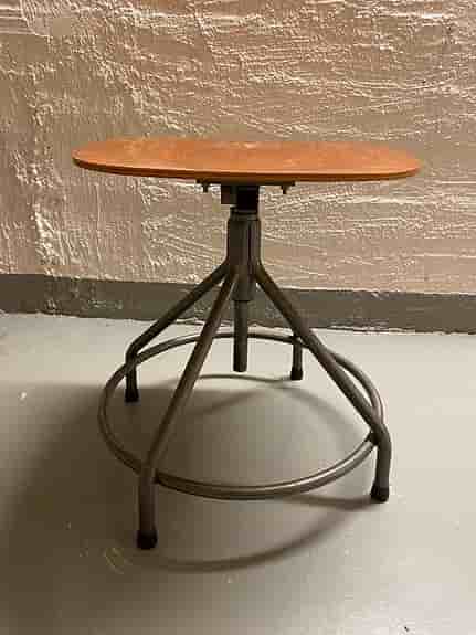Pall i industriell stil